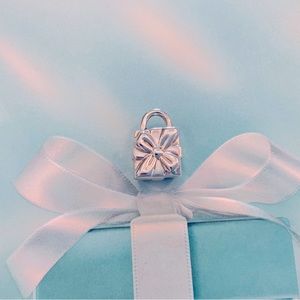 Tiffany & Co Gift Box Charm